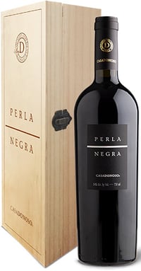 Casa Donoso Perla Negra One Ensamblaje Tinto 2022 En Caja De Madera