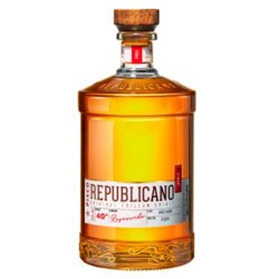 Pisco Republicano Añejado en Roble 40° 750 cc